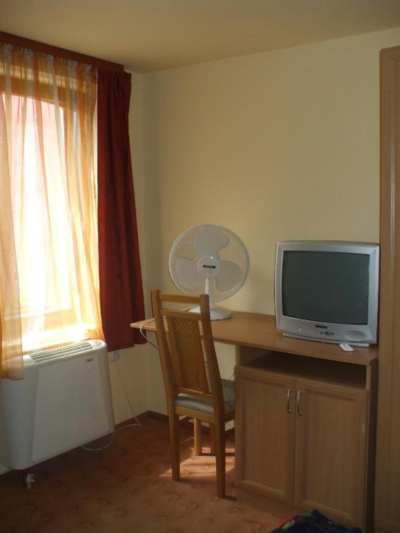 Hotel Turul Étterem és Panzió Kaposvár Esterno foto